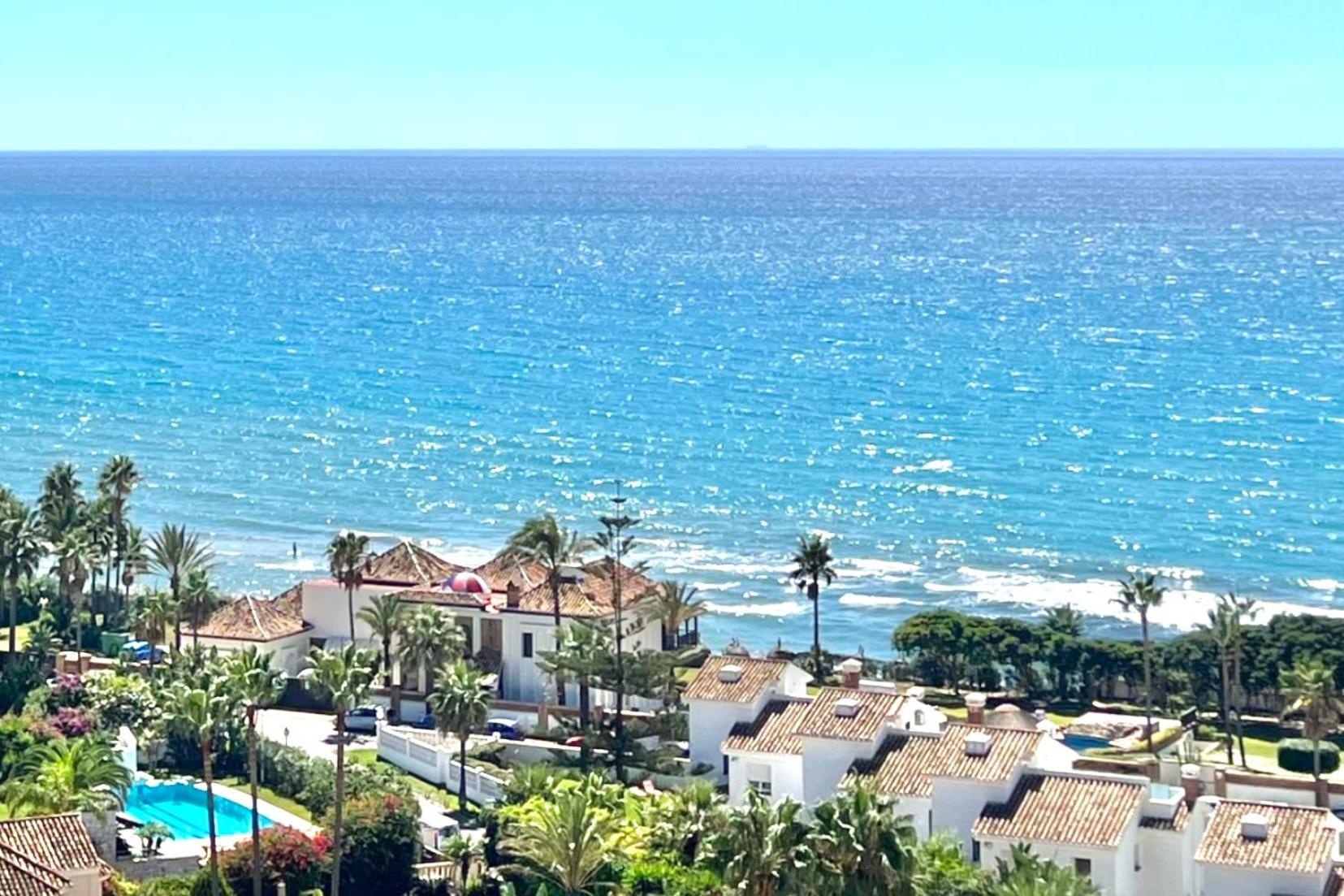 Marbella Beachfront - Beachside Apartment With Stunning Sea Views Dış mekan fotoğraf