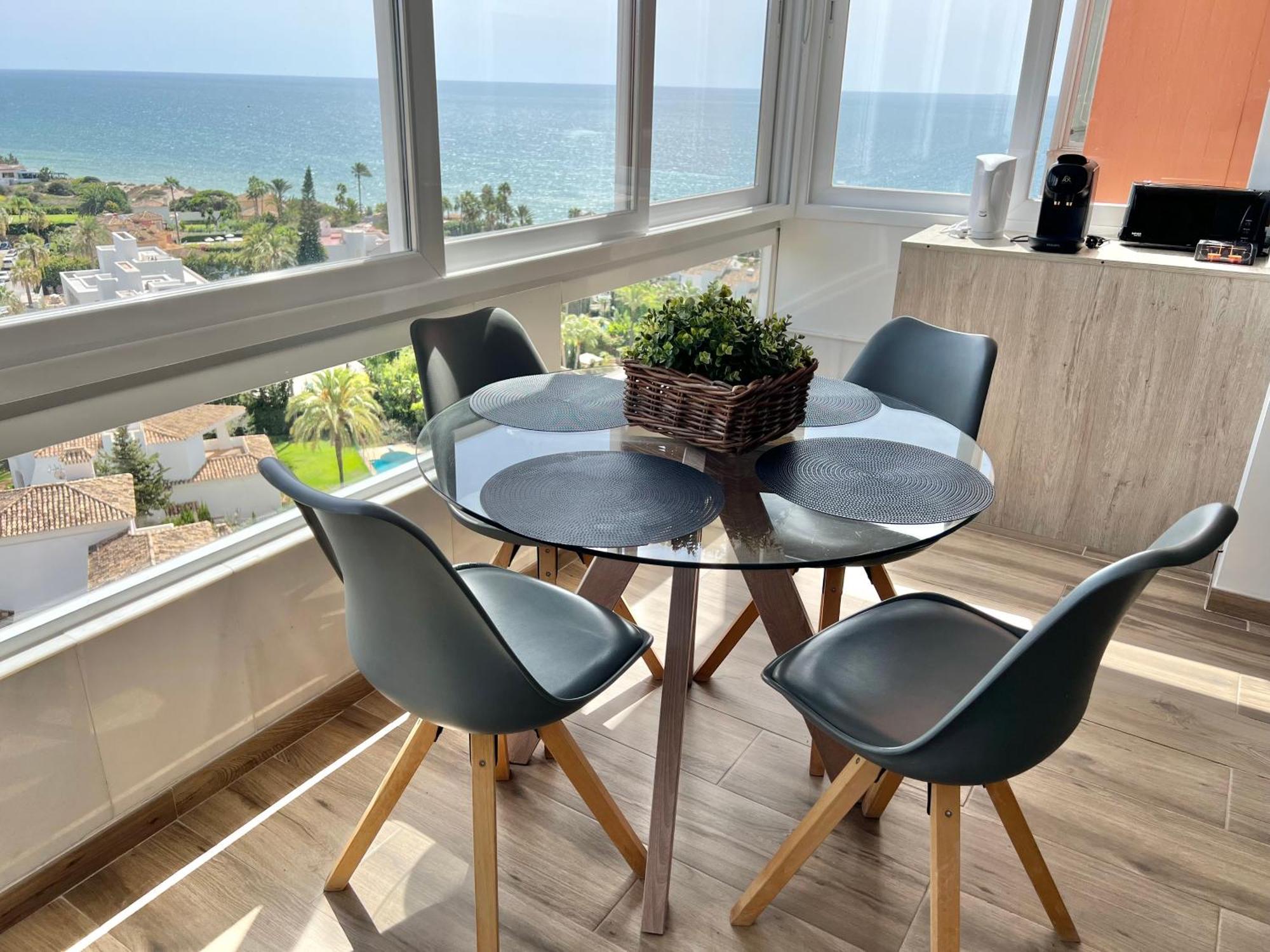 Marbella Beachfront - Beachside Apartment With Stunning Sea Views Dış mekan fotoğraf